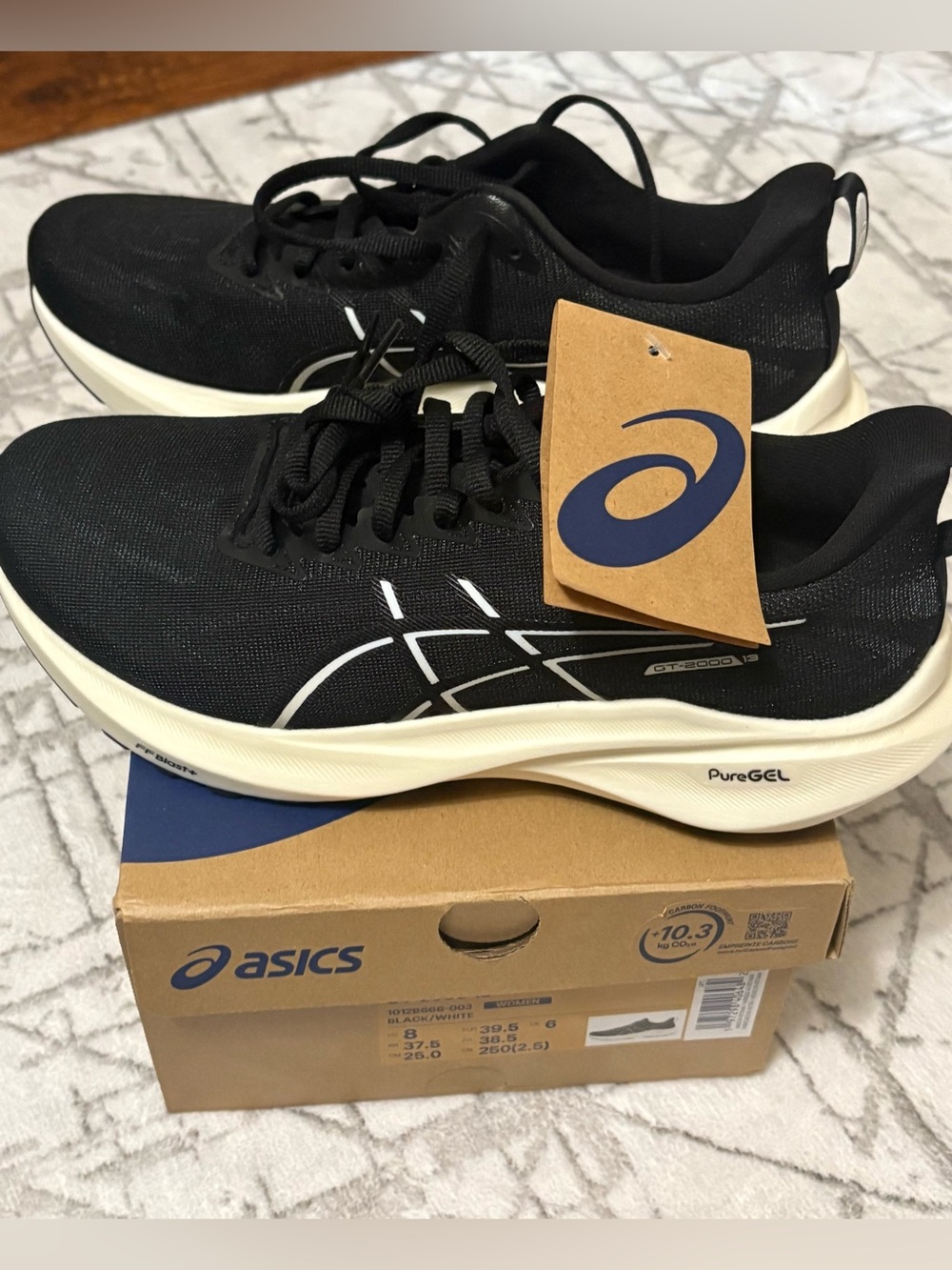 ASICS Women’s NEW NWT Black GT-2000 13 walk/running shoes. Size 8.